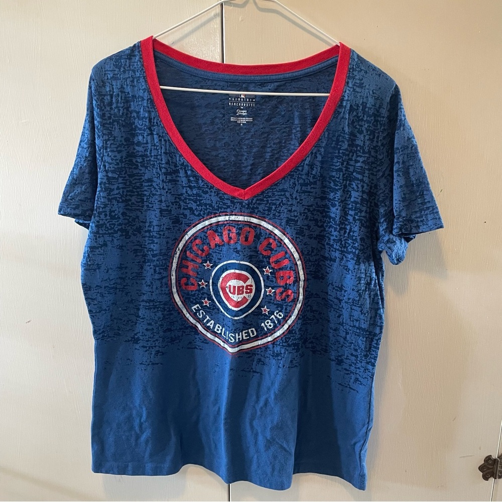 Genuine MLB‎ Merch Cubs Burnout V Neck